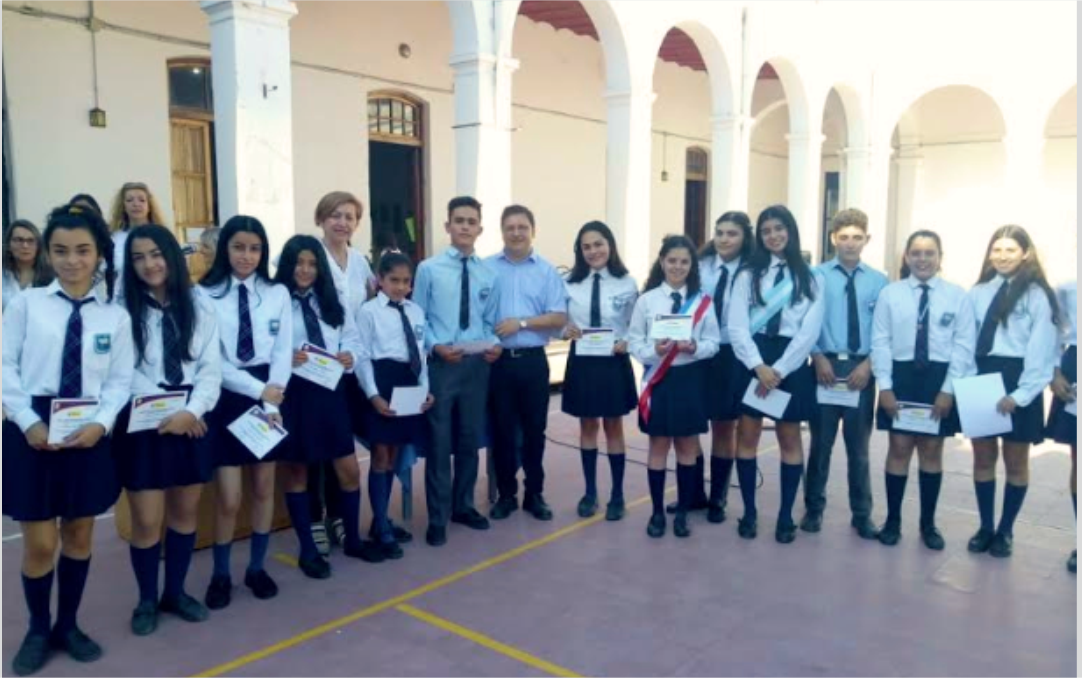 Acompañando a los Colegios