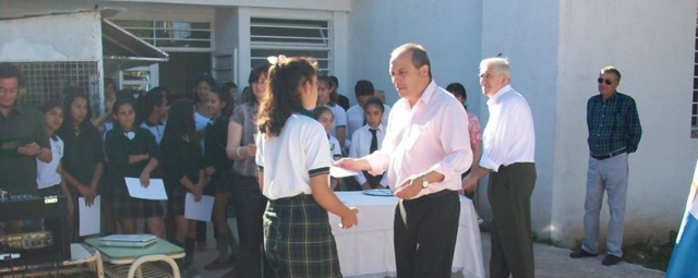 Entrega Becas Estudiantiles